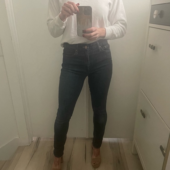 MOTHER Looker Clean Sweep High Waisted Jeans - Picture 4 of 12